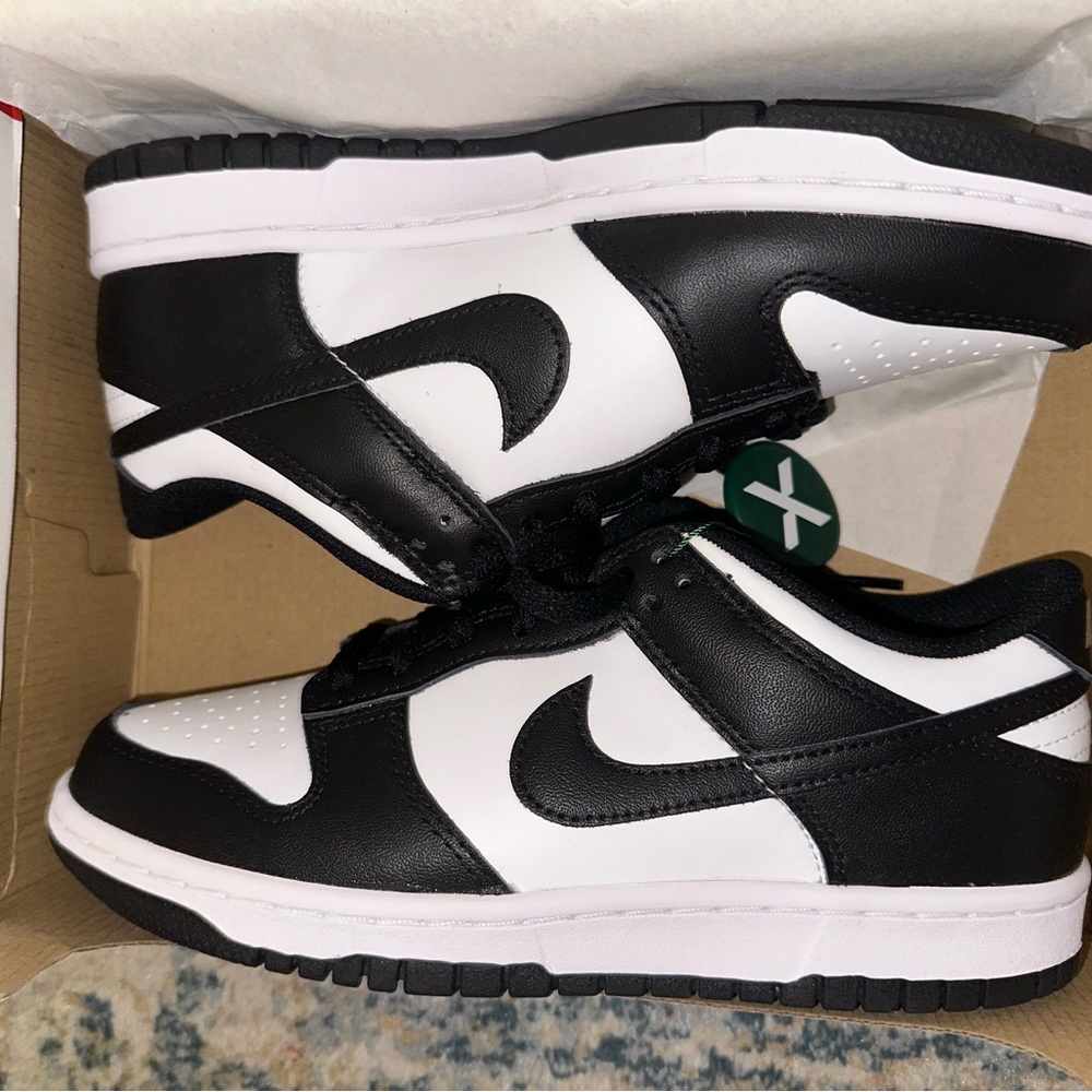 Nike Dunk Low Panda NEW WITH TAGS